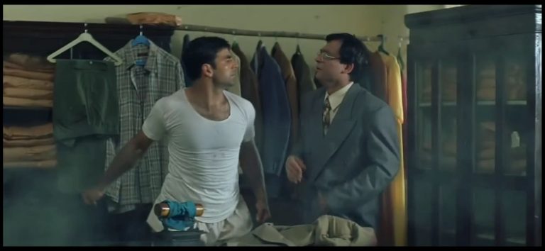 akshay kumar gets slap by his boss